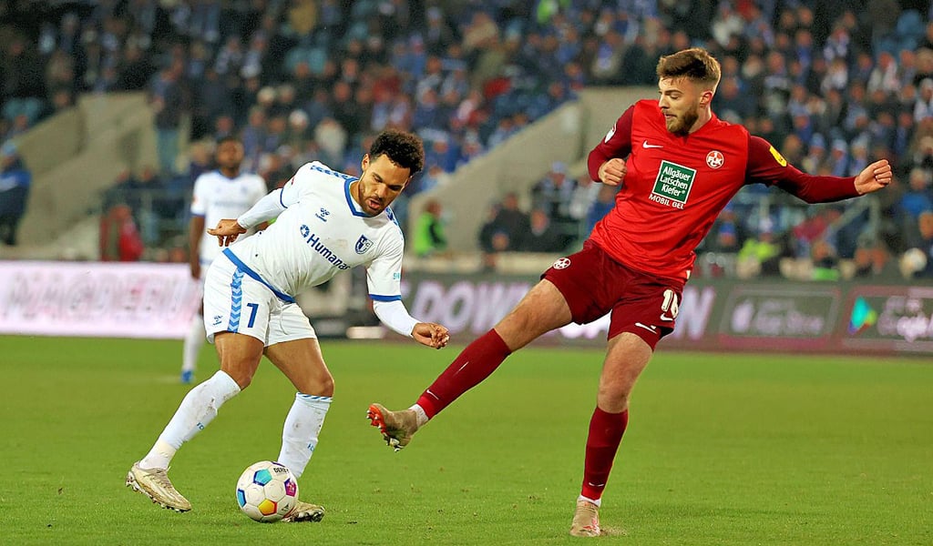4:1-Sieg im Hinspiel: Herbert Bockhorn (FCM, l.) gegen Marlon Ritter.