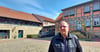 Geschäftsführer Andreas Werner vor dem Landhotel Schäferhof in Langenstein, einem Anziehungspunkt für Touristen.