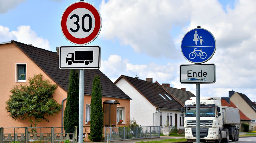 Die B 188 in Solpke wird saniert. Die Bauarbeiten beginnen Anfang Juni. Es wird weiträumige Umleitungen geben.