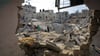 Während Kinder zwischen den Trümmern zerstörter Häuser spielen, halten die indirekten Verhandlungen über einen Geisel-Deal im Gaza-Krieg weiter an.