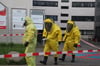 Im Biotechzentrum in Heide-Süd ist Salzsäure ausgetreten: Spezialkräfte in Chemikalienschutzanzügen kamen zum Einsatz