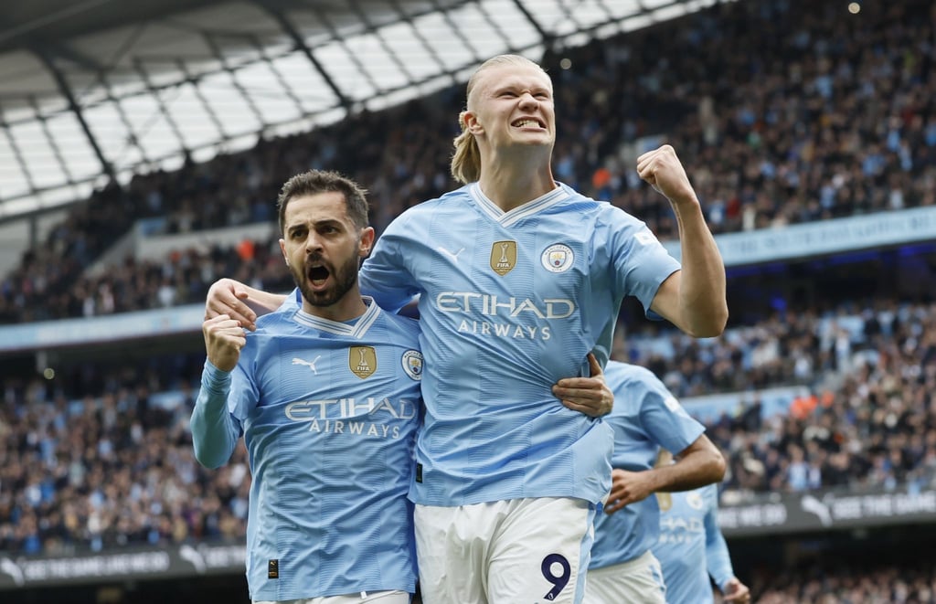 Überragte beim 5:1 gegen Wolverhampton mit einem Viererpack: City-Stürmer Erling Haaland (r).