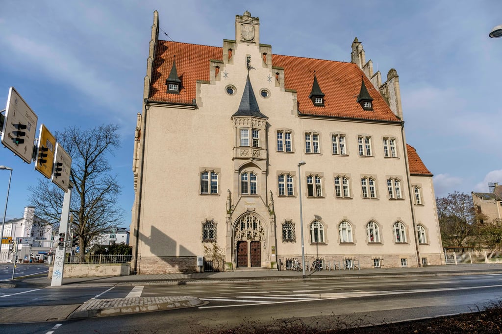 Der Mann aus Wttenberg ist nicht zum ersten Mal in einem Unfall verwickelt gewesen. Deswegen muss sich der ältere Mann nun vor dem Amtsgericht verantworten.