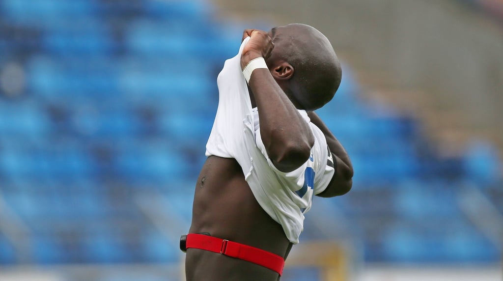 FCM-Kapitän Amara Condé hadert mit sich und seinen Kollegen nach der Pleite gegen den 1. FC Kaiserslautern.