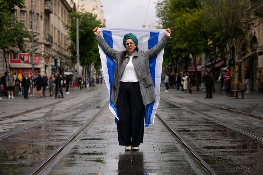 Mit landesweiten Alarmsirenen gedenkt Israel der Ermordung von sechs Millionen Juden durch die Nationalsozialisten im Zweiten Weltkrieg.