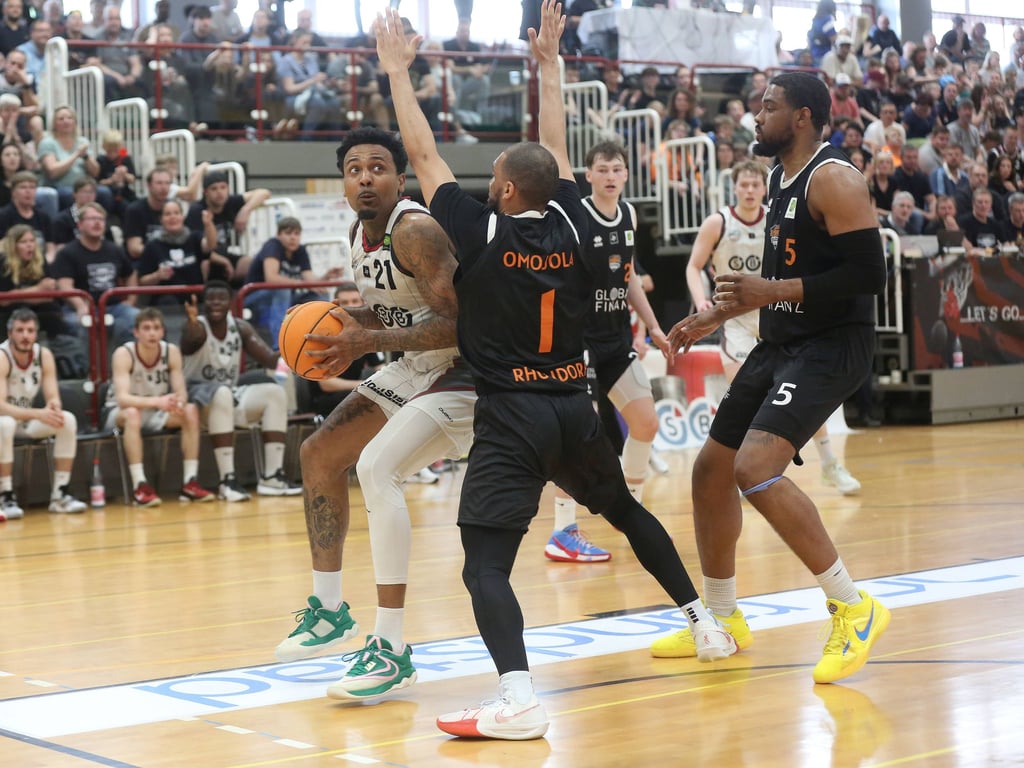 Bill Borekambi (am Ball) erzielte beim Showdown 18 Punkte und damit die meisten aller Baskets-Akteure.