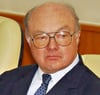 Ex-US-Botschafter Jack F. Matlock präsentiert  2005 in Moskau sein  Buch über die  Präsidenten Ronald Reagan und Michael Gorbatschow. 