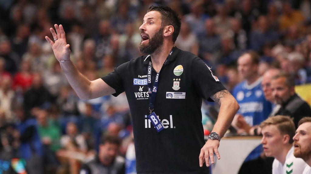 Gab seinen Spielern in Lemgo erneut viele Anweisungen: SCM-Coach Bennet Wiegert.