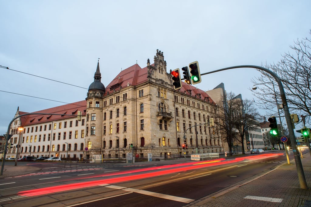 Am Landgericht Magdeburg ist der Prozess gegen einen gebürtigen Quedlinburger geendet, der sich wegen Diebstahls und Betrugs verantworten musste.