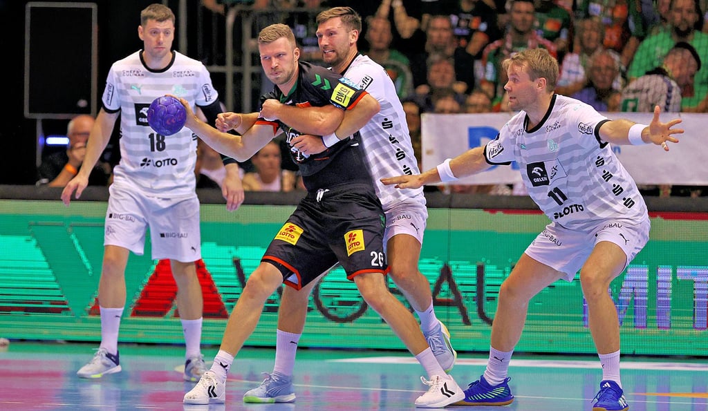 Philipp Weber kann erst im Finale der Champions League mit dem SC Magdeburg auf den THW Kiel treffen. Es könnte das letzte Spiel im SCM-Trikot für den Rückraumspieler werden.