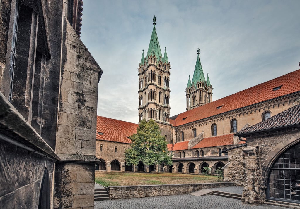 Im Naumburger Dom wird am Sonntag, 12. Mai, die 2024er-Kantatengottedienstreihe "Prominenz im Gespräch" eröffnet.