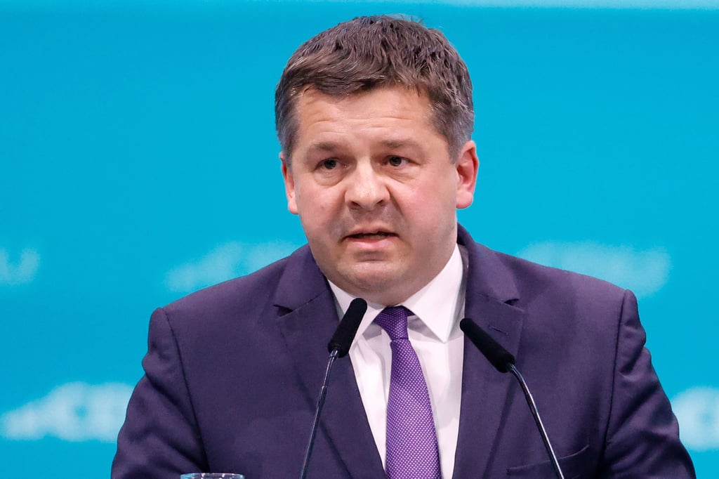 Über die aktuellen Entwicklungen in der Region diskutiert Wirtschaftsminister Sven Schulze (CDU) am Freitag in Staßfurt.