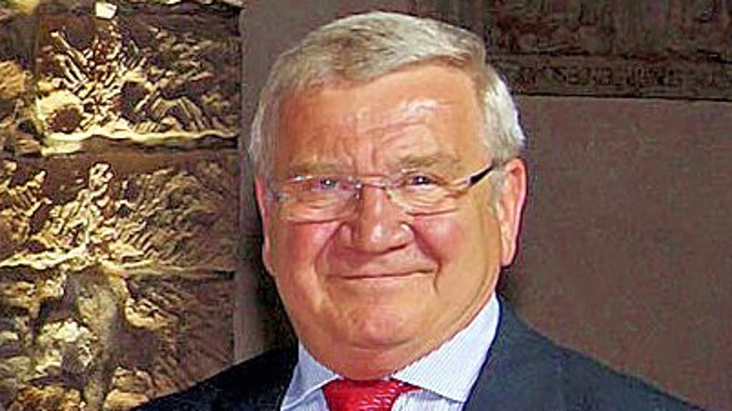 Der Gommeraner Konrad Zahn hat das Verdienstkreuz am Bande von Sachsen-Anhalts Ministerpräsidenten Reiner Haseloff verliehen bekommen.
