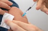 Corona-Impfung mit dem Vakzin Comirnaty. 