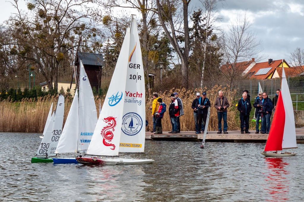 Die Modellsegler-Gemeinschaft Sachsen-Anhalt startet auf dem Kulk in Gommern in die Segelsaison.