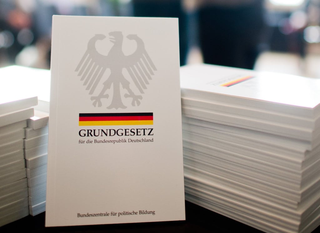 Wurde vor 75 Jahren beschlossen und am 23. Mai offiziell verkündet: das Grundgesetz.