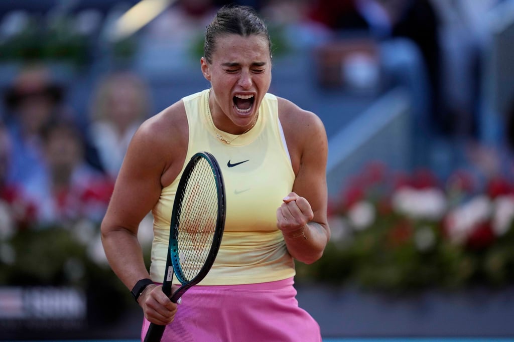 Aryna Sabalenka aus Belarus feiert einen gewonnenen Punkt.