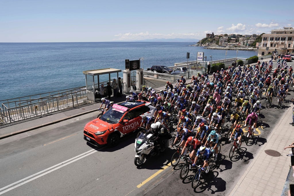 Die fünfte Etappe des 107. Giro d'Italia führte von Genua nach Lucca.