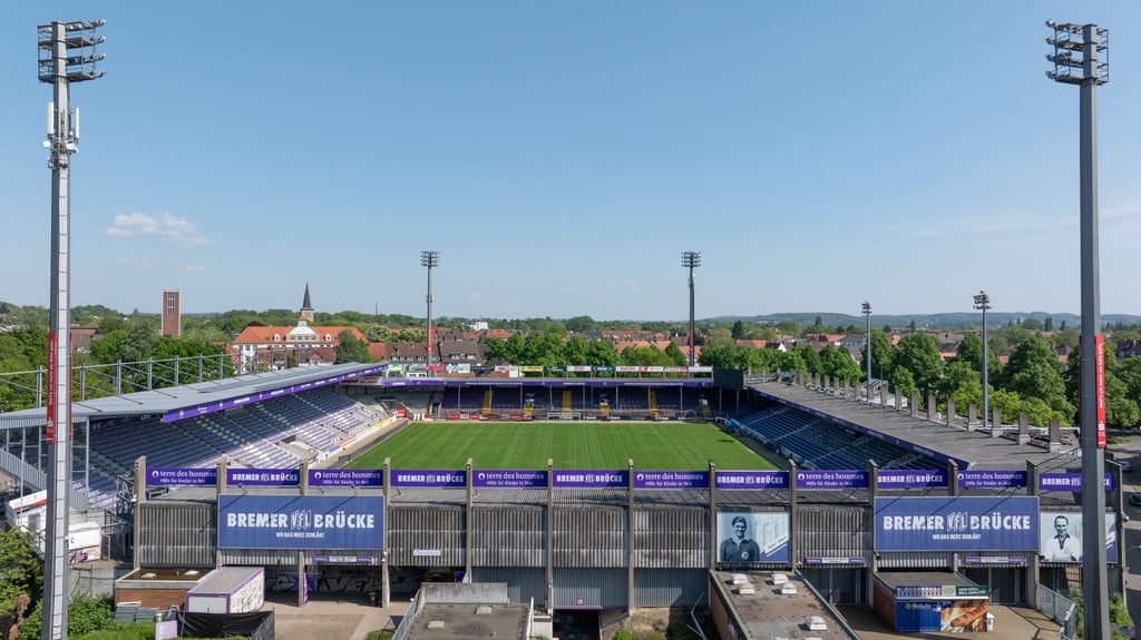 Luftbild einer Drohne vom Stadion an der Bremer Brücke in Osnabrück.