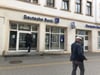 Blick auf die Filiale der Deutschen Bank in Burg, die an der Schartauer Straße zu finden ist. Hier gab es in den vergangenen Tagen technische Probleme. 
