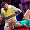 Mark Keller und Tänzerin Kathrin Menzinger in der neunten Live-Show bei der 17. Staffel der RTL-Tanzshow Let s Dance im MMC Coloneum. Köln am 3. Mai: Einige Tage später stieg der Schauspieler aus der Show aus.