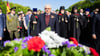 Sergei Jurjewitsch Netschajew (M), Botschafter der Russischen Föderation in der Bundesrepublik Deutschland, steht am Sowjetischen Ehrenmal im Treptower Park vor Gedenkkränzen. Am 8. und 9. Mai jährt sich die Befreiung vom Nationalsozialismus zum 79. Mal.