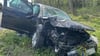 Bei einem Unfall auf der B242 zwischen Tautenstein und Hasselfelde im Harz wurden zwei Personen schwer verletzt.