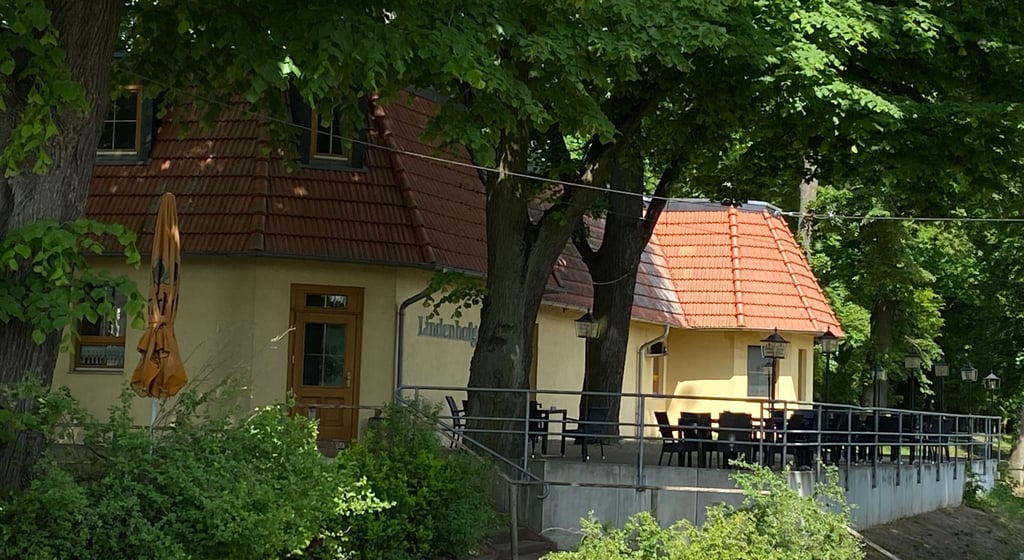 Über Lärmbelästigung durch eine Freiluft-Veranstaltung im Lindenhofgarten klagt ein Anwohner.