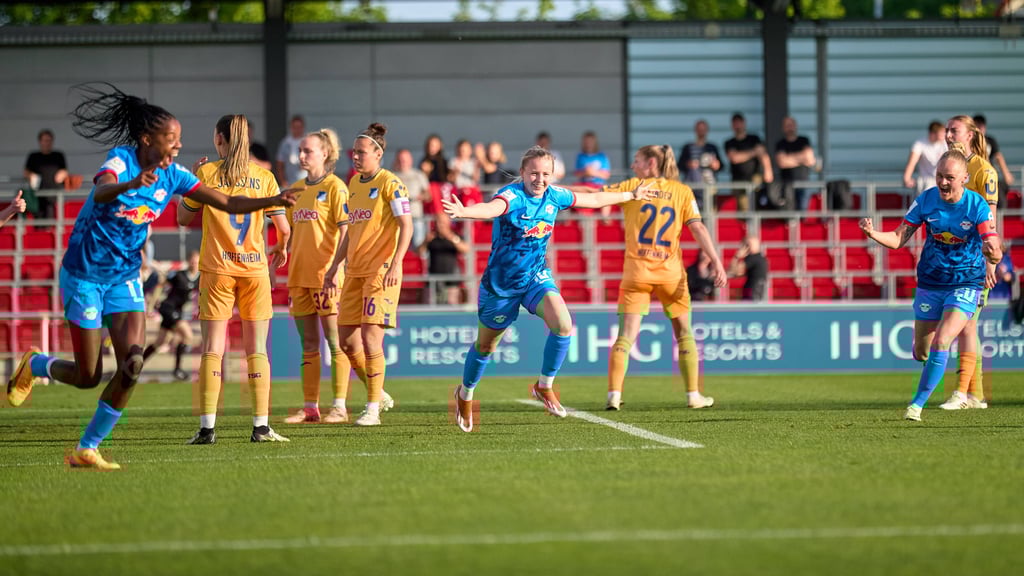 Vanessa Fudalla jubelt für RB Leipzig beim Heimsieg gegen 1899 Hoffenheim.