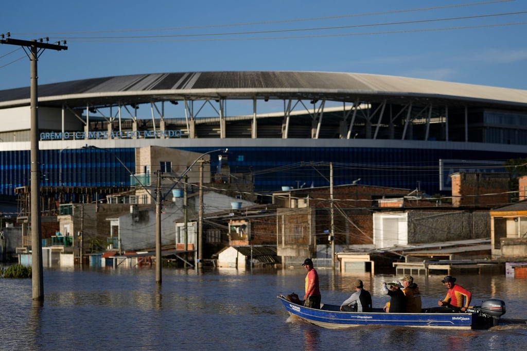 Das Fußballstadion in Porto Alegre ist durch die schweren Regenfälle überflutet worden.