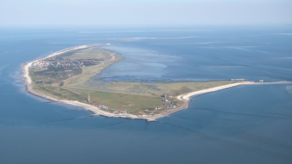 Auf der ostfriesischen Insel Wangerooge ist ein Junge verschüttet worden.