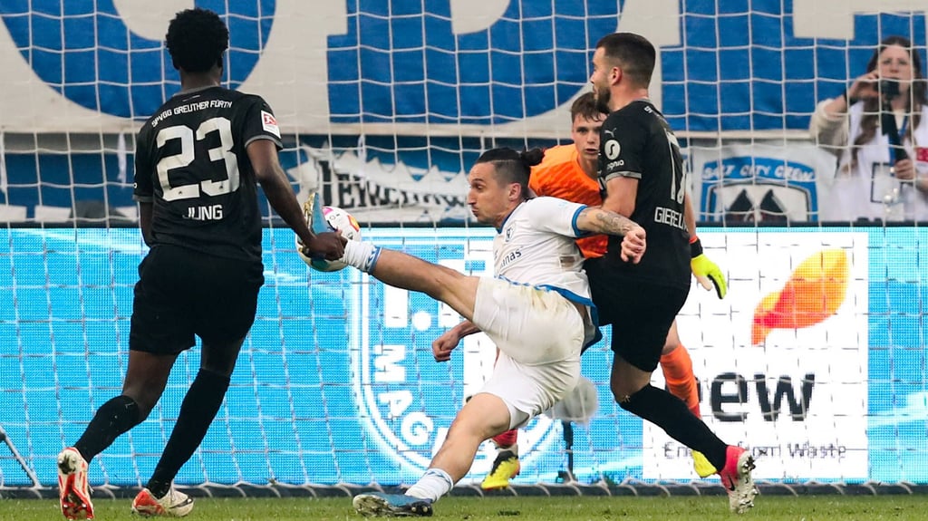 Auch Baris Atik gelang kein Tor für den 1. FC Magdeburg gegen die SpVgg Greuther Fürth – zu harmlos war der FCM am Freitagabend.