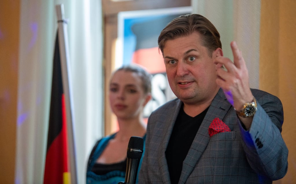 Maximilian Krah bei einer Wahlveranstaltung im oberbayerischen Holzkirchen.