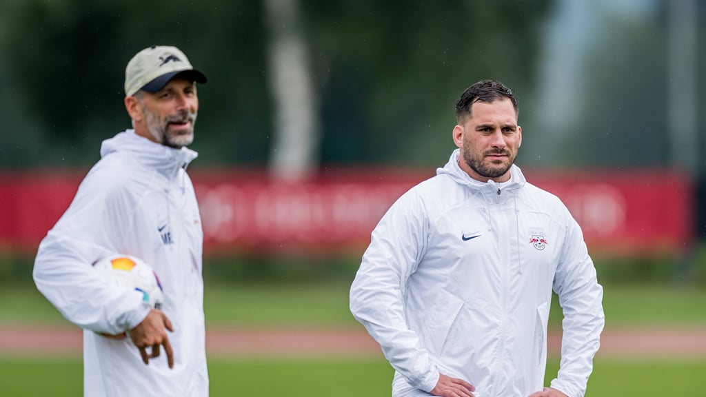 Marco Rose (r.) und Saban Uzun im Trainingslager in Südtirol.
