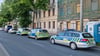 Polizei und Kriminaltechnik waren in der Paracelsusstraße in Halle im Einsatz, nachdem ein totes Mädchen gefunden worden war.