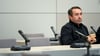 Rechtsextremist Sven Liebich sitzt im Amtsgericht, in dem die Hauptverhandlung fortgesetzt werden soll, auf der Anklagebank.