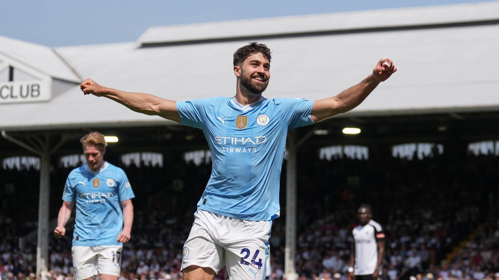 Josko Gvardiol (Manchester City) bejubelt sein zweites Tor gegen Fulham.