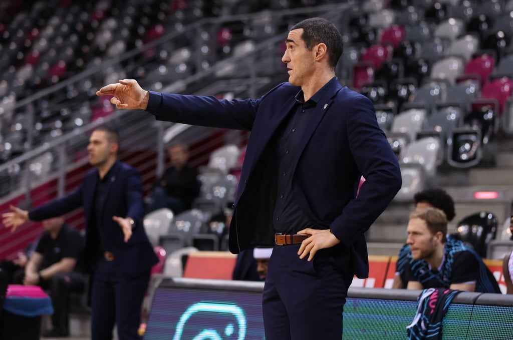 Die Bonner mit ihrem Headcoach Roel Moors müssen noch um eine Playoff-Teilnahme kämpfen.
