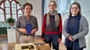 Präsentierten einige der Objekte, die im Verdacht stehen, von den Nationalsozialisten geraubt worden zu sein (von links): Projektbetreuerin Corrie Leitz,   Silke Junker, Mitarbeiterin des Altmärkischen Museums, und Gabriele Bark, Leiterin des Altmärkischen Museums in Stendal. 