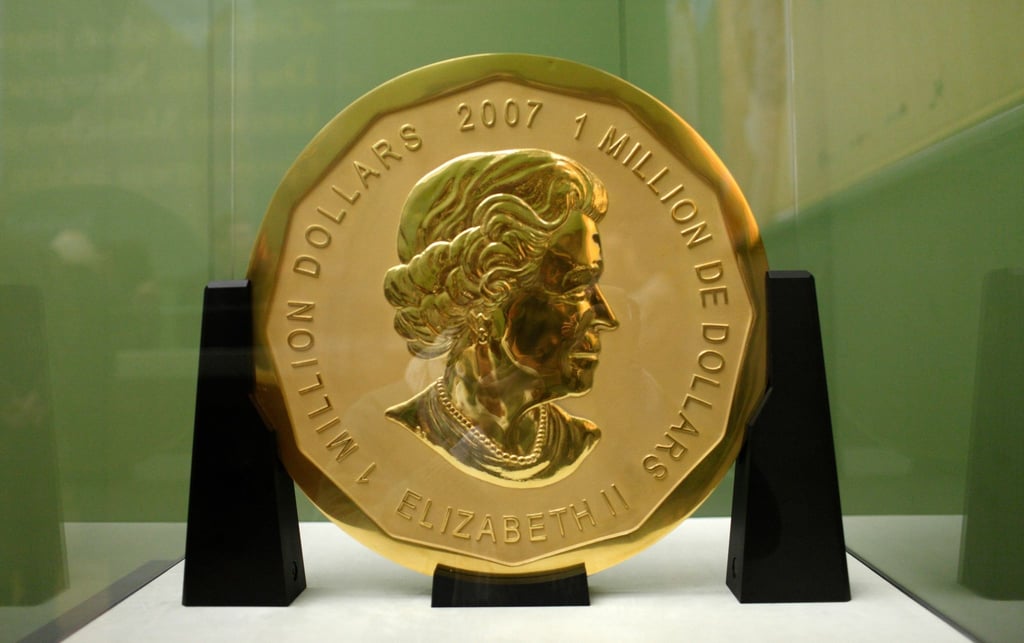 Die 100 Kilogramm schwere Goldmünze „Big Maple Leaf“ im Bode-Museum.