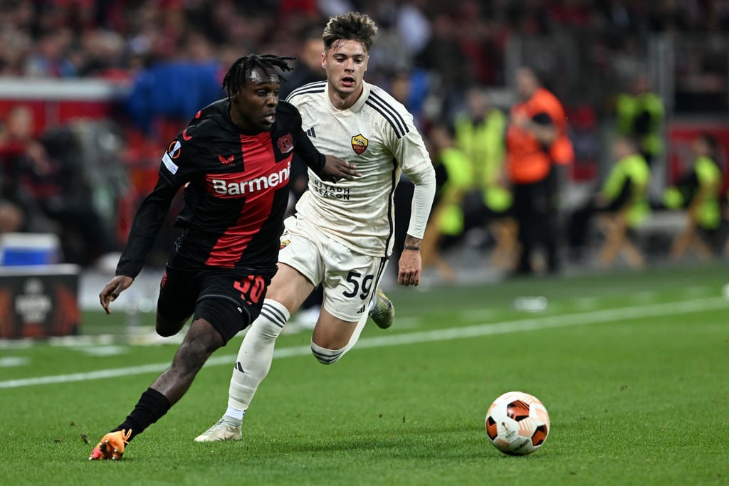 Leverkusens Jeremie Frimpong tendiert womöglich zu einem Wechsel.