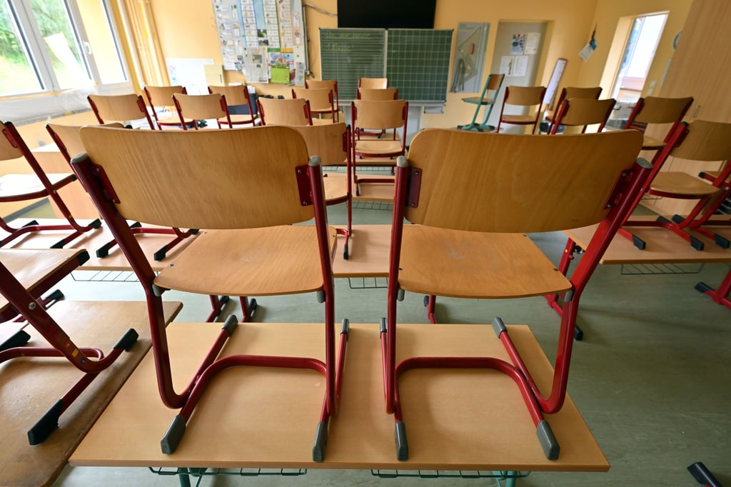 Symbolfoto - Immer noch suchen einige Schulen in Mansfeld-Südharz nach neuen Lehrkräften.