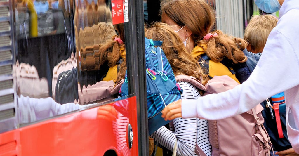 Ein Kind aus dem Hort in Plötzky saß kürzlich fälschlicherweise im Bus. Die Mutter des Kindes kreidet das Verhalten der Busfahrerin, des Horts und der Verwaltung in Schönebeck an.