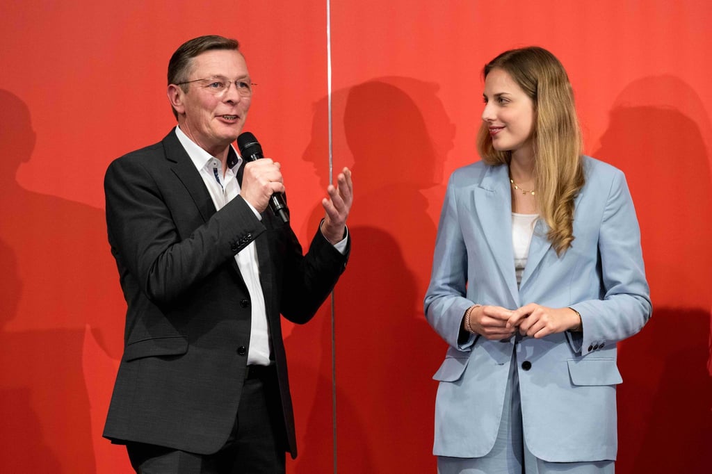 Frank Imhoff und Wiebke Winter sprechen beim Neujahrsempfang der Partei.