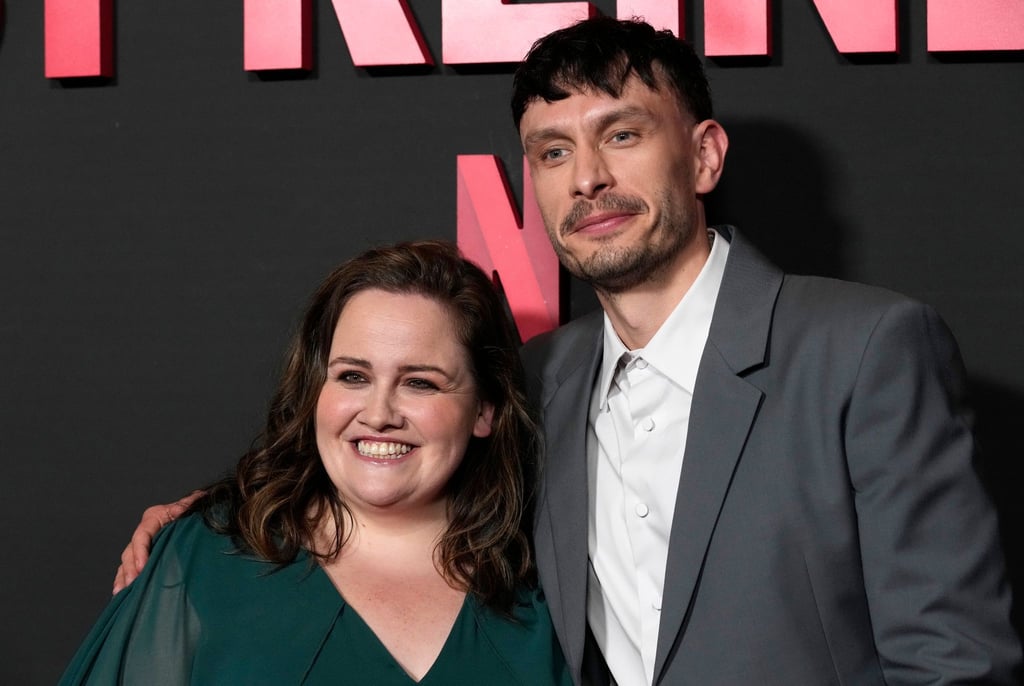 Richard Gadd, der Star und Schöpfer von „Baby Reindeer“ (dt. Rentierbaby), posiert mit Darstellerin Jessica Gunning bei einem Fototermin für die Netflix-Miniserie bei der Directors Guild of America.