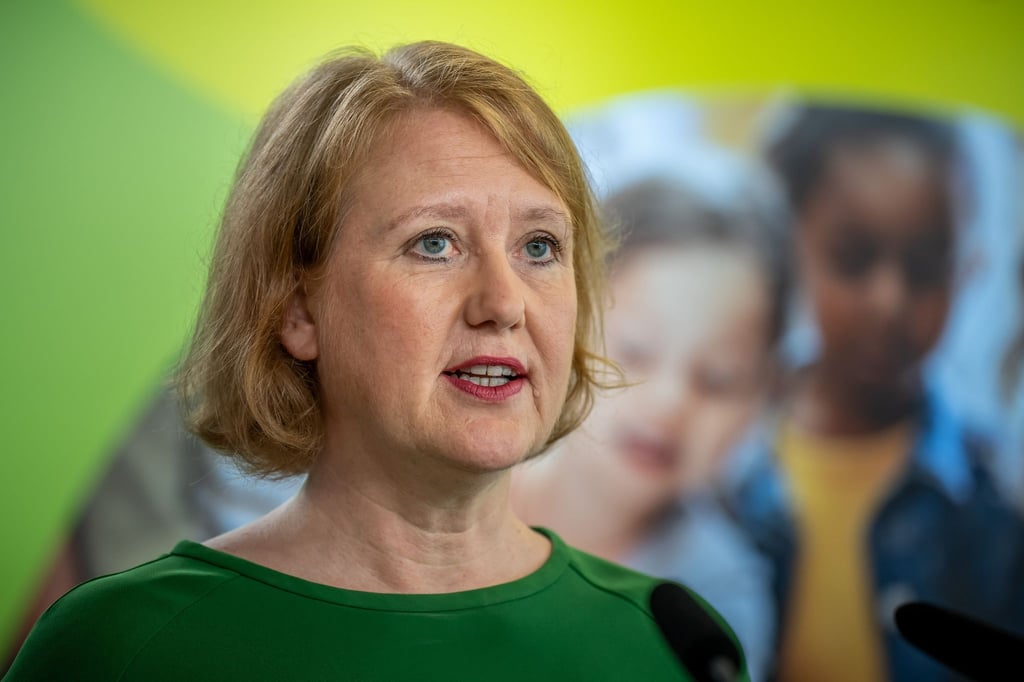 Lisa Paus (Bündnis90/Die Grünen), Bundesministerin für Familie, spricht.