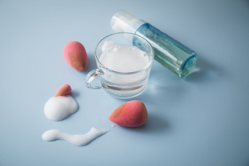Beauty-Blender werden schnell schmutzig - kann die Mikrowelle bei der Reinigung helfen?