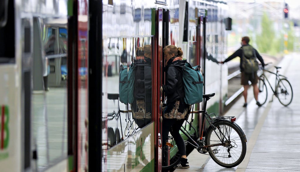 Das Glück, sein Rad in den Zug zu bekommen, hat insbesondere an den Wochenenden nicht jeder Fahrgast im Landkreis Mansfeld-Südharz.