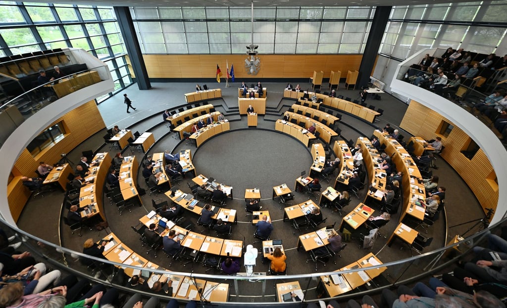 Aufnahme des Plenarsaals im Thüringer Landtag.