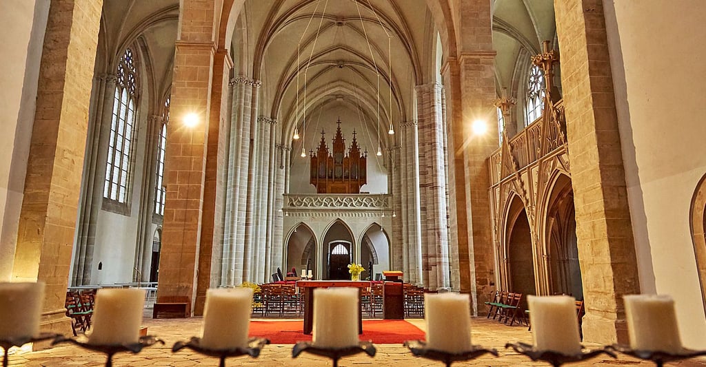 Ökumenisch Pfingsten gefeiert wird am Montag in der Klosterkirche in Nienburg.